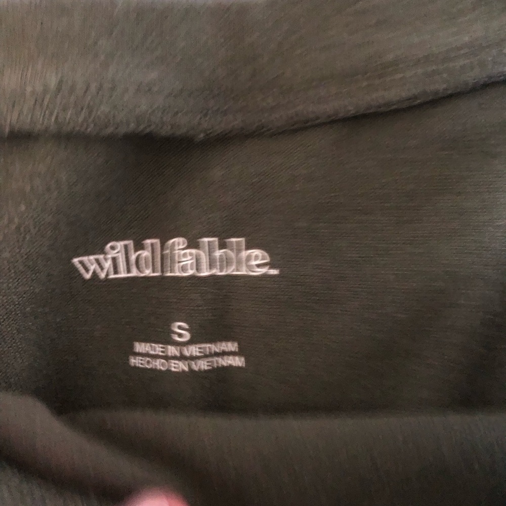 Wild Fable Short Sleeve Crewneck Crop T-Shirt Lot of 2 olive & Pink sz small - Picture 4 of 5